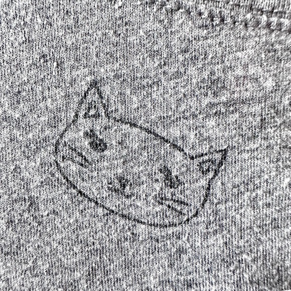 Wound Up XL Cat Person T-shirt Gray Cat Heads Faces - Picture 5 of 8